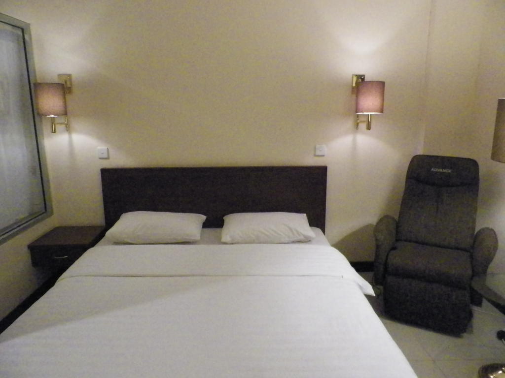 Excellent Seven Boutique Hotel Bandung Phòng bức ảnh