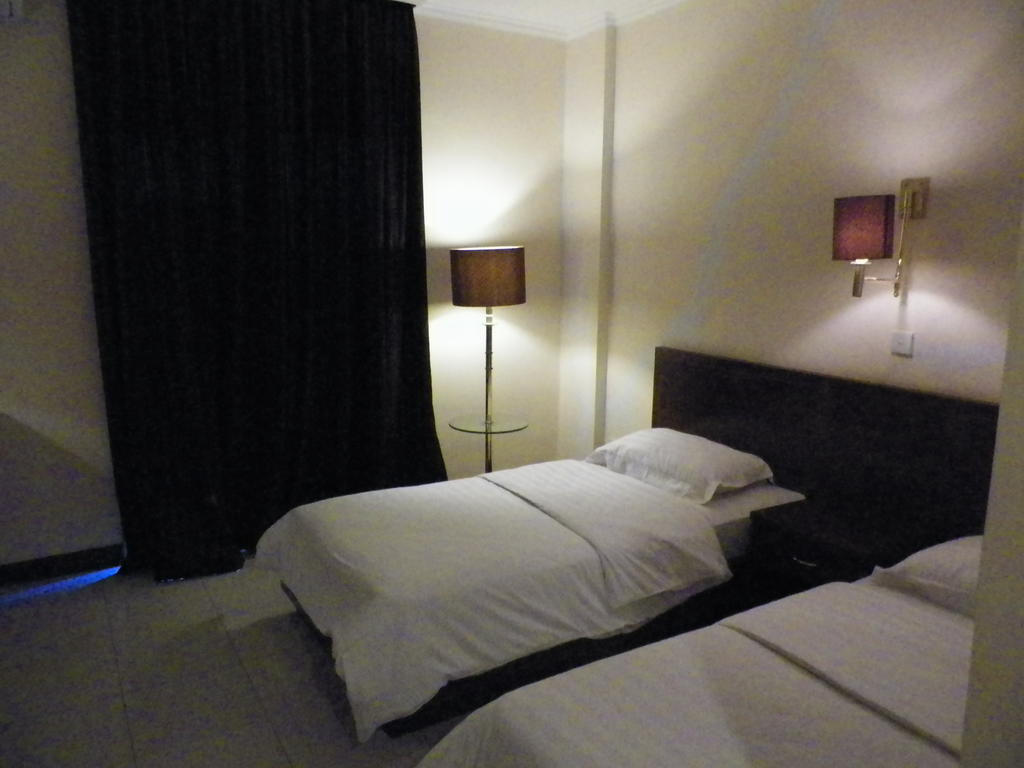 Excellent Seven Boutique Hotel Bandung Phòng bức ảnh