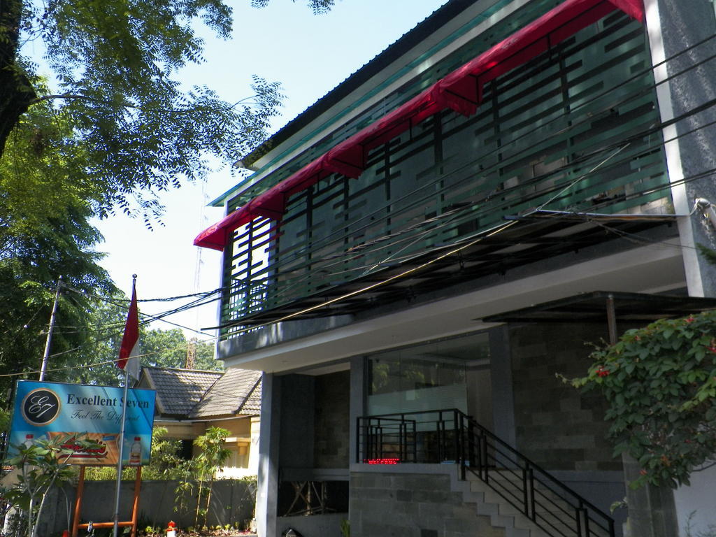Excellent Seven Boutique Hotel Bandung Ngoại thất bức ảnh